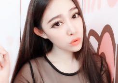 小桃子姐姐正在直播《#聊天交友# #新人求关注#》,ta的花椒ID:32535282,快来关注吧 - 花椒直播,美颜直播,疯狂卖萌