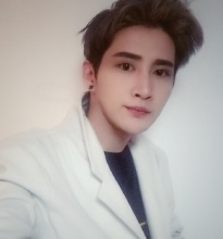 爱笑的小学森正在直播《#主播的自我介绍#》