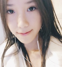 哦~大姐姐正在直播《#主播的自我介绍#》,ta的