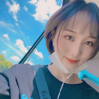 花椒音乐人 @快嘴儿ωǒ李梓睿 职业键盘手 歌手 原创音乐人 晚上22